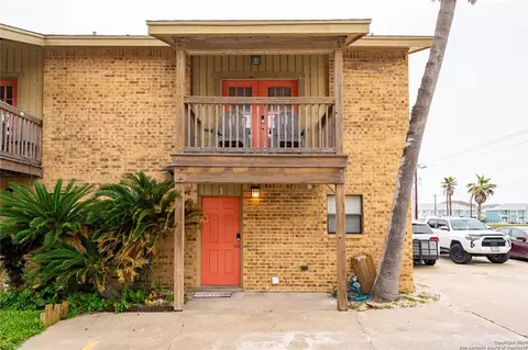 15217 Leeward Dr #1-B, Corpus Christi, TX 78418