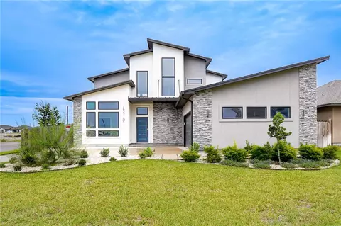 7822 Stampede Dr, Corpus Christi, TX 78414