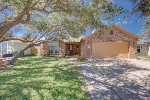 2430 Luzius Dr, Corpus Christi, TX 78418