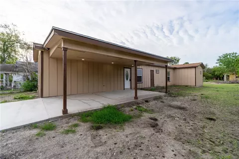 404 Dewey Ave, Alice, TX 78332