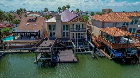 13514 King Phillip Ct, Corpus Christi, TX 78418