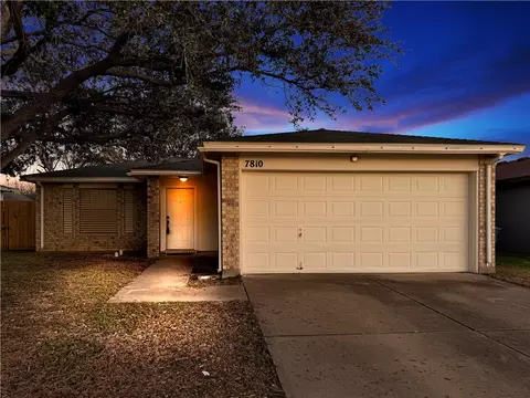 7810 Falcon Dr, Corpus Christi, TX 78414