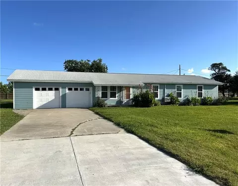 132 Copano Heights Blvd, Rockport, TX 78382