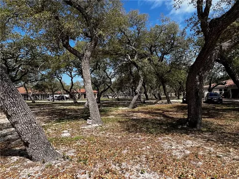 1301 Royal Oaks Trl # -B, Fulton, TX 78358