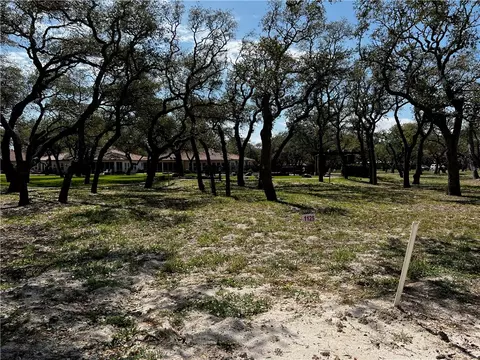 1125 Acorn Dr, Fulton, TX 78358