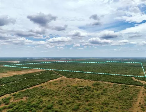 Cr 119, Alice, TX 78332