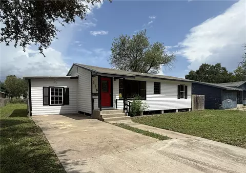 616 S Wanda Dr, Kingsville, TX 78363