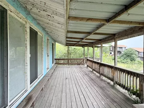 165 Ox Bow Trl, Sandia, TX 78383