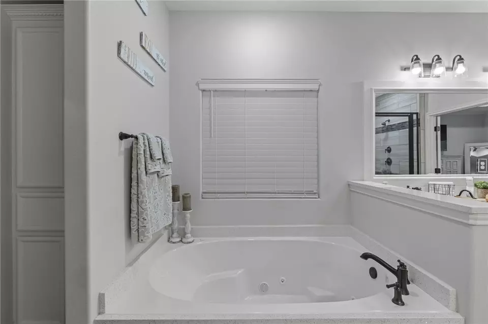 Bath - 7833 Stampede Dr, Corpus Christi, TX 78414 photo 1 of 5