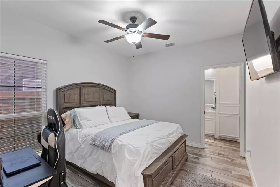 Bedroom - 7833 Stampede Dr, Corpus Christi, TX 78414 photo 2 of 4