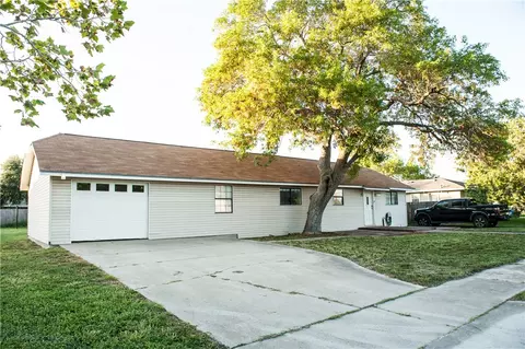 2741 Beaumont Ave, Ingleside, TX 78362