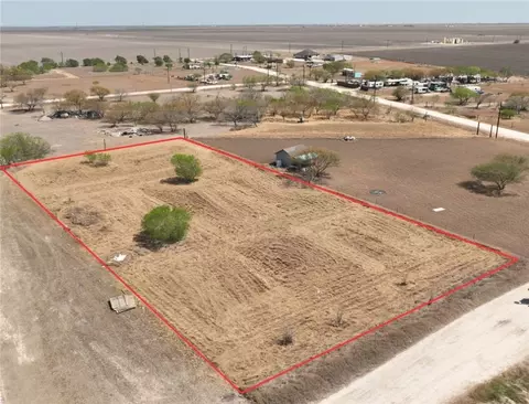 5372 Rivera St, Robstown, TX 78380