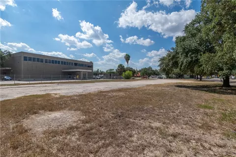 0 E 3rd St, Alice, TX 78332 photo 2