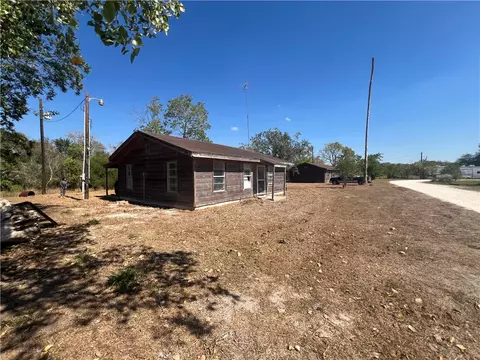 Exterior - 295 Mystic Dr, George West, TX 78022 photo 6 of 7