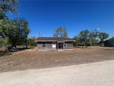 Exterior - 295 Mystic Dr, George West, TX 78022 photo 7 of 7