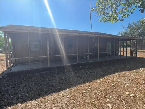 Exterior - 129 Mystic Dr, George West, TX 78022 photo 5 of 5