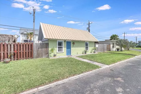 134 N Alister St #2, Port Aransas, TX 78373