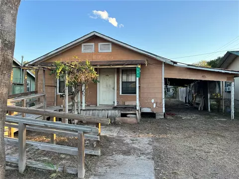 503 N Johnson St, Freer, TX 78357