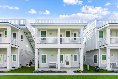 237 N Station St #5, Port Aransas, TX 78373