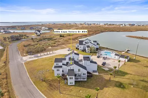 1001 Cape Velero Dr #D-4, Rockport, TX 78382