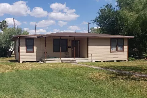 626 W Kenedy Ave, Kingsville, TX 78363