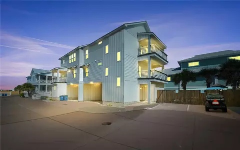 3087 S 11th St #401, Port Aransas, TX 78373