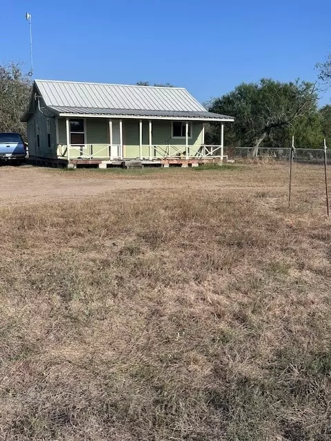 5452 Fm 666 St, Mathis, TX 78368