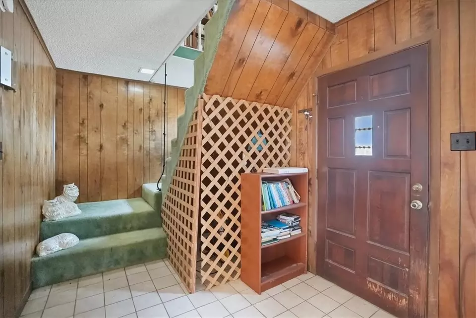 Entry Way - 117 Knoll Trl, Sandia, TX 78383 photo 1 of 2