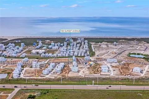720 Sunset Ave, Port Aransas, TX 78373
