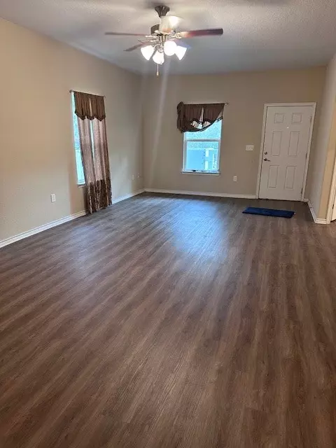 Living - 9651 County Road 505, Mathis, TX 78368 photo 1 of 2