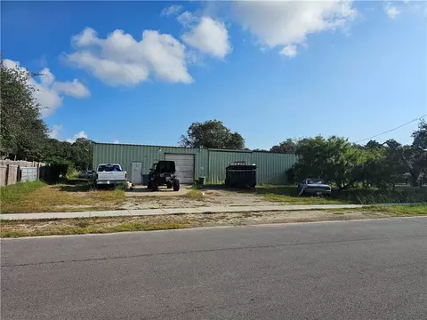 2082 4th St, Ingleside, TX 78362