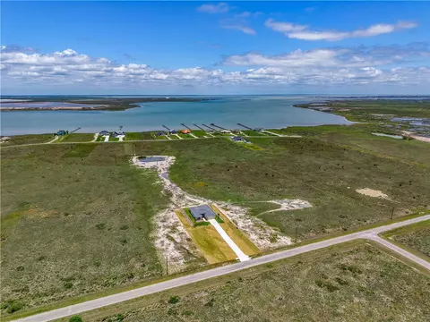 209 Trout Side Way, Rockport, TX 78382