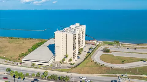 1400 Ocean Dr #304C, Corpus Christi, TX 78404