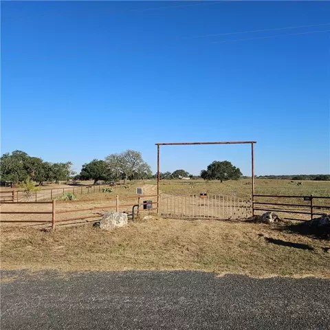 771 County Road 342, Poteet, TX 78065