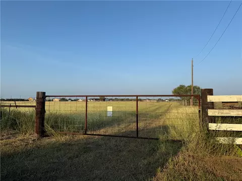 373 Cr 480, Alice, TX 78332