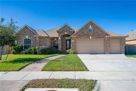 420 Gulfton Dr, Portland, TX 78374
