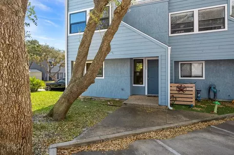209 Forest Hls #120, Rockport, TX 78382