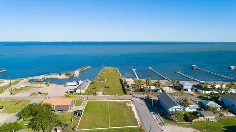 3646 3642 Shore Dr, Corpus Christi, TX 78418