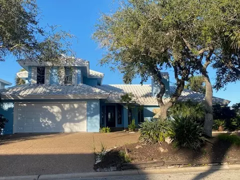 43 Blue Heron Dr, Rockport, TX 78382