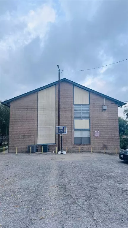 2018 Anchor Dr, San Antonio, TX 78213