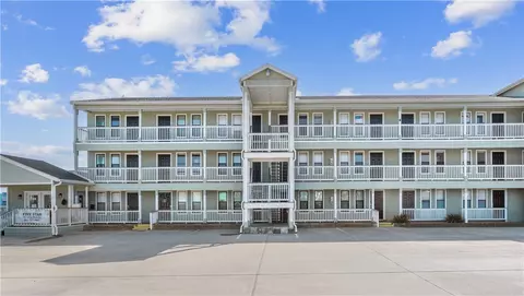2290 N Fulton Bch #212, Rockport, TX 78382