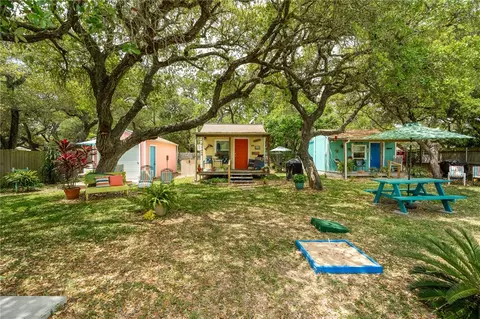 2007 Highway 35, Rockport, TX 78382