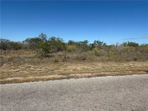 538 Water Oak Ln, Rockport, TX 78382