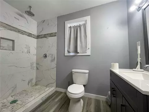 Bath - 401 E 6th St, Bishop, TX 78343 photo 2 of 2
