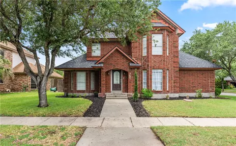 7401 Blue Lake Dr, Corpus Christi, TX 78413