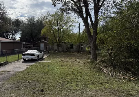 205 Kline St, Gregory, TX 78359