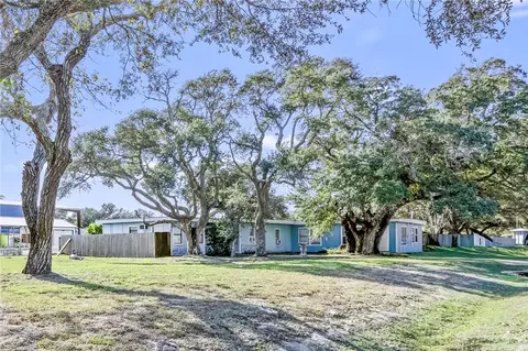 105 W James St #A-C, Rockport, TX 78382