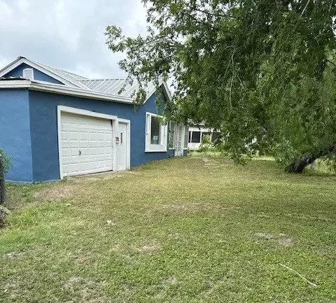 266 S Vista Dr, Sandia, TX 78383