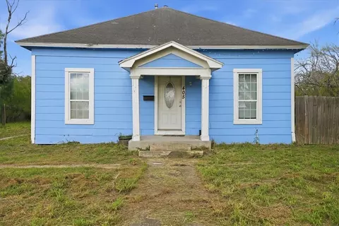405 E Main St, Bishop, TX 78343