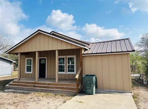 850 N Adams St, Alice, TX 78332